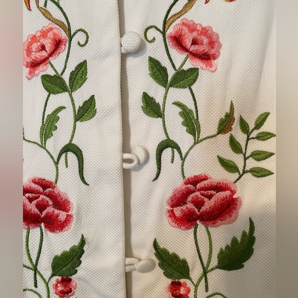 Victor Costa Collection White Embroidered Floral Duster Coat - Picture 4 of 8